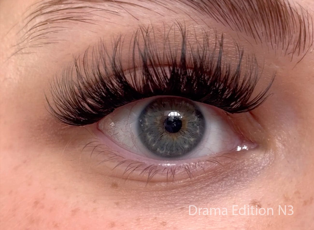 And So It Begins – Drama Edition Wimpern Starter‑Set 5 Styles 12‑17 mm,  inklusive Lash Glue & Remover