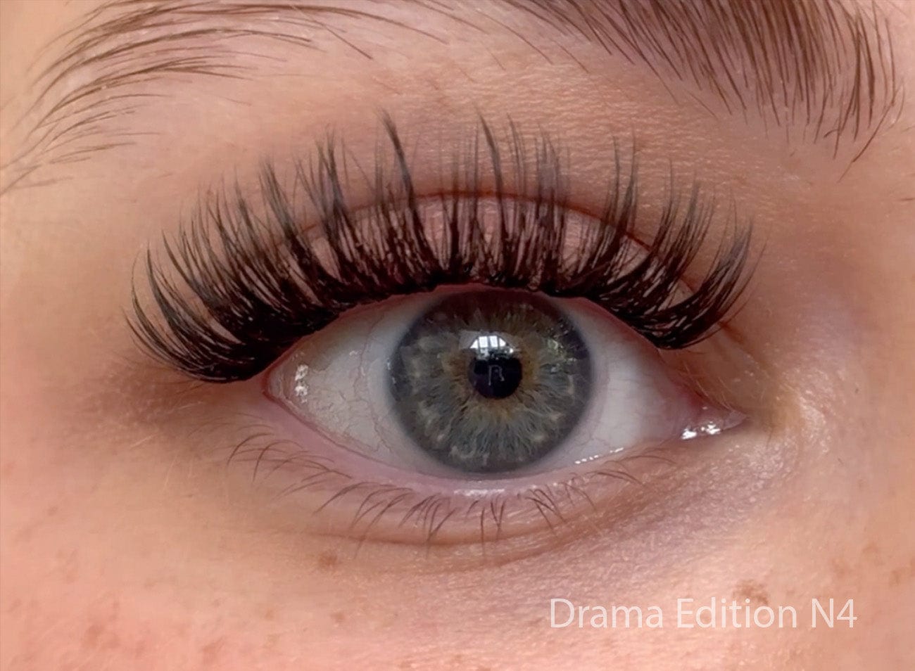 And So It Begins – Drama Edition Wimpern Starter‑Set 5 Styles 12‑17 mm,  inklusive Lash Glue & Remover